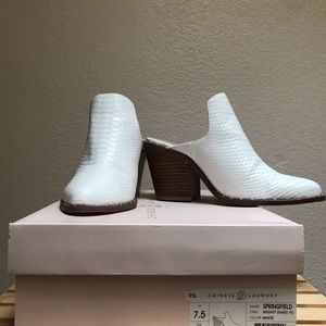 CHINESE LAUNDRY: SPRINGFIELD MULE